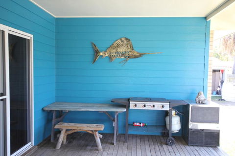 CASTAWAY BEACH HOUSE- NO Parties - NO Pets - Kalgoorlie Accommodation 4