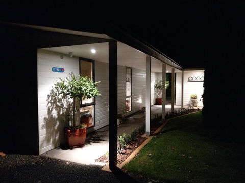 Cradle At Casa Blanca Country Retreat - Kalgoorlie Accommodation 2