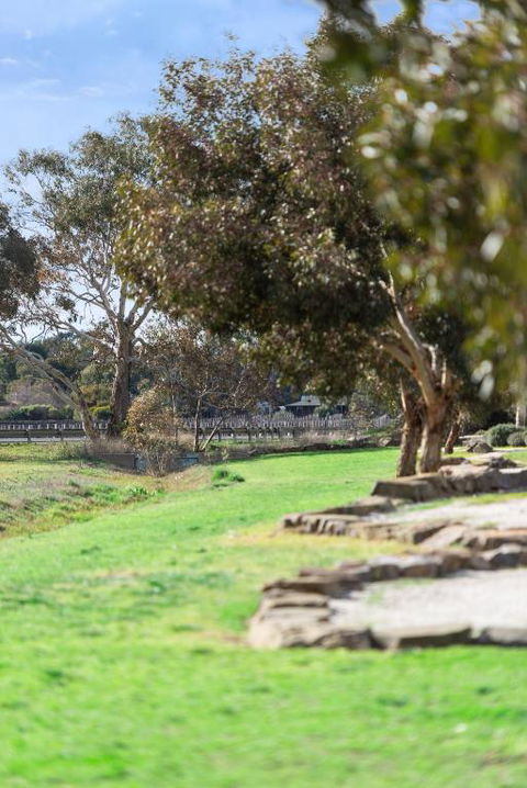 Crimson Ridge - Wines, Vines And Dine - Kalgoorlie Accommodation 4