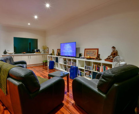 Crossroads Ecomotel - Kalgoorlie Accommodation 4