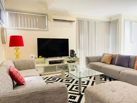 D104 Winston Fresh Fantastic - Kalgoorlie Accommodation 0