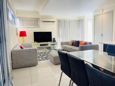 D104 Winston Fresh Fantastic - Kalgoorlie Accommodation 1