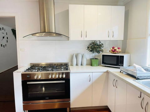 D130 The Link Fantasy Place - Kalgoorlie Accommodation 4