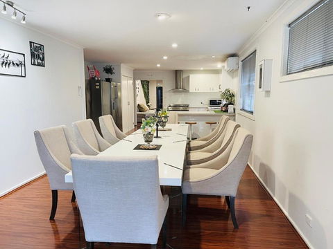 D130 The Link Fantasy Place - Kalgoorlie Accommodation 1