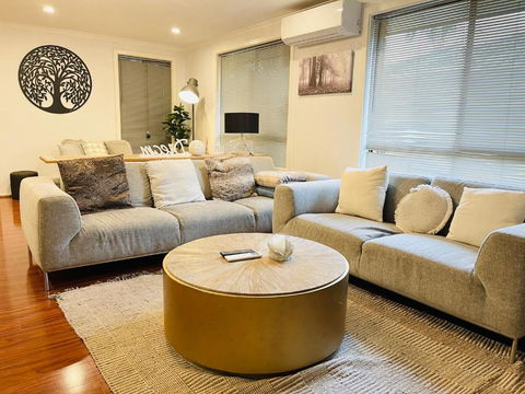 D130 The Link Fantasy Place - Kalgoorlie Accommodation 2