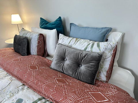 Daisy Cottage On Duke 3BR - Kalgoorlie Accommodation 2