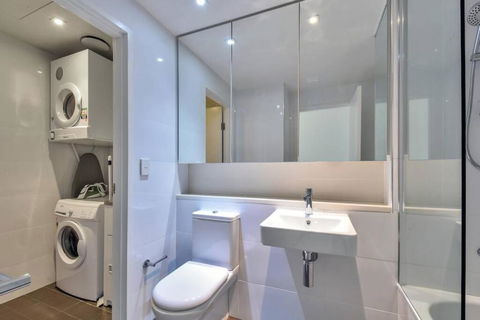 Darwin Waterfront Luxury Apartment - Kalgoorlie Accommodation 3