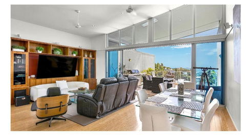 Davos Penthouse - Kalgoorlie Accommodation 0