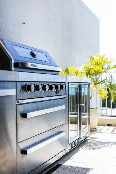 Davos Penthouse - Kalgoorlie Accommodation 2