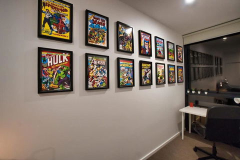 DC Vs Marvel Theme Ft Arcade Machine Pool Gym Sauna BBQ - Kalgoorlie Accommodation 4