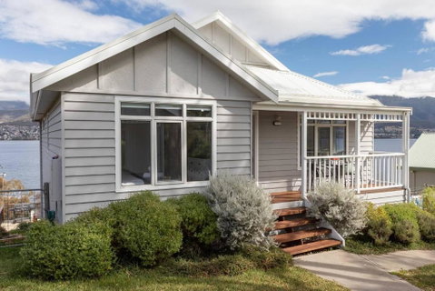 Derwent River Cottage - Tranquil Waterfront Living - Kalgoorlie Accommodation 0