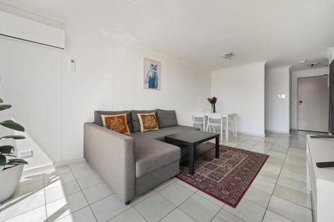 Dana-Ensuite In Central Shared Duplex Apartment - Kalgoorlie Accommodation 3