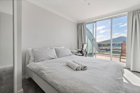 Dana-Ensuite In Central Shared Duplex Apartment - Kalgoorlie Accommodation 0