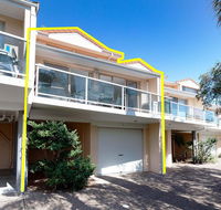 3 'Frangipani' 30 Leonard Avenue - great townhouse with air con - Kalgoorlie Accommodation