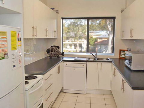 3 'Silvana Court', 26 Ajax Avenue - Neat Unit With Air Conditioning - Kalgoorlie Accommodation 3