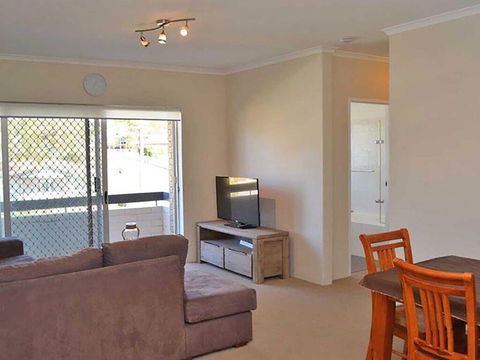 3 'Silvana Court', 26 Ajax Avenue - Neat Unit With Air Conditioning - Kalgoorlie Accommodation 1