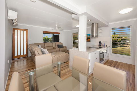 3 Bedroom Renovated Home - Kalgoorlie Accommodation 2