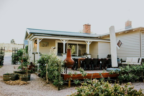 3 Willows Vineyard Cottage - Kalgoorlie Accommodation 0