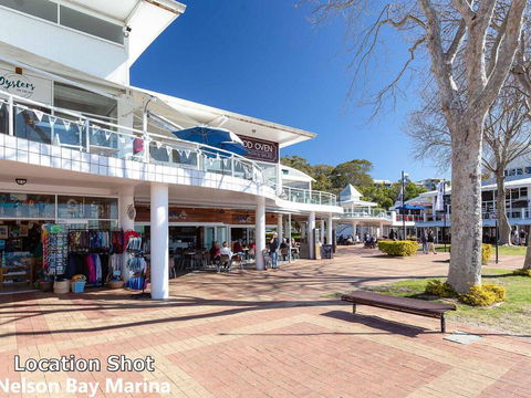 30 'The Commodore' 9-11 Donald Street - Fabulous 3 Bedroom 2 Bathroom 2 Carspaces - Kalgoorlie Accommodation 0