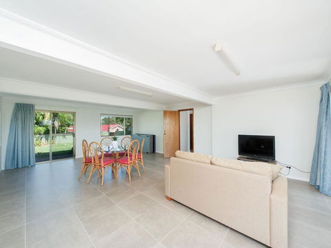 31 Kerrigan St - Large Home With Water Views & Boat Parking - Kalgoorlie Accommodation 2