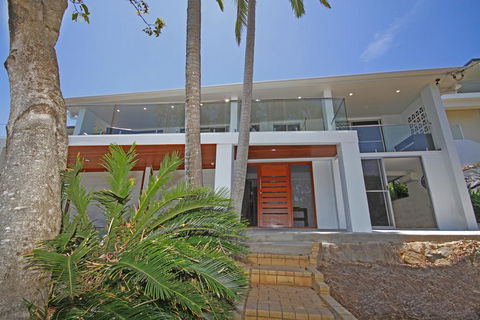 32 Barra Crescent, Coolum Beach. Bond 500, FOXTEL, WIFI, Linen Supplied - Kalgoorlie Accommodation 2