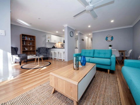 33 'Bay Parklands', 2 Gowrie Avenue - Air Conditioning, Foxtel, Pool, Tennis Court, Spa - Kalgoorlie Accommodation 2