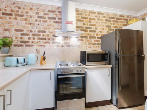 36 'Bay Parklands', 2 Gowrie Avenue - Close To The Water With Pool & Spa & Tennis Court - Kalgoorlie Accommodation 1