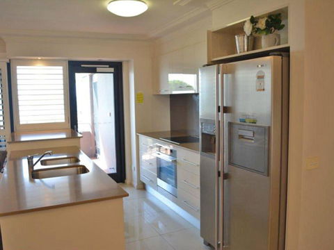 4 'Florentine' 11 Columbia Close - Spectacular Views And Air Conditioning - Kalgoorlie Accommodation 1