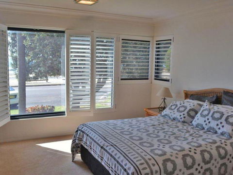 4 'Florentine' 11 Columbia Close - Spectacular Views And Air Conditioning - Kalgoorlie Accommodation 3