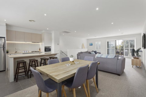 4 Sands Terrace - Kalgoorlie Accommodation 3