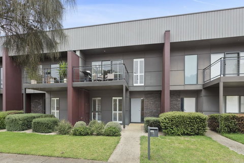 4 Sands Terrace - Kalgoorlie Accommodation 0