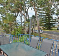 5 'Ocean Breeze' Shoal Bay Avenue - Fabulous location opposite Shoal Bay beach - Kalgoorlie Accommodation