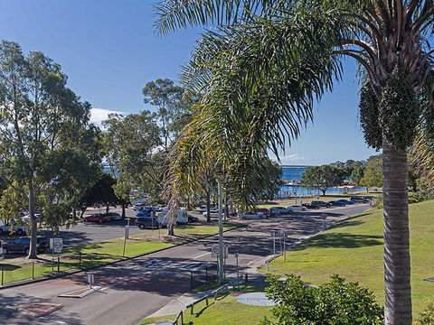 5 'Tradewinds' 110 Victoria Parade - Location Is Fantastic & Water Views - Kalgoorlie Accommodation 0