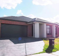 5 Bed 2 Bath big house - Kalgoorlie Accommodation