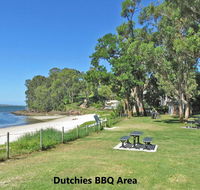 5 Thompson Place Nelson Bay - spacious duplex walking distance to Nelson Bay CBD and Dutchies - Kalgoorlie Accommodation