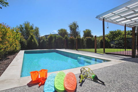 53 Northbeach Place, Mudjimba - Kalgoorlie Accommodation 3