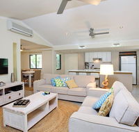 6 Orania Court - Rainbow Shores Absolutely gorgeous beach side property within 200 metres walk to the beach - Kalgoorlie Accommodation