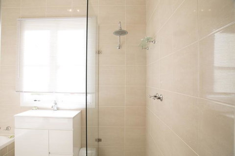 88 Morrisset - Kalgoorlie Accommodation 3