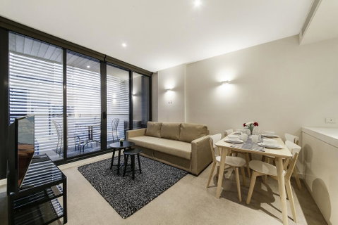 A Central & Cozy 2BR Apt Near Federation Square - Kalgoorlie Accommodation 0