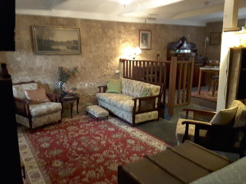 A La Folly - Kalgoorlie Accommodation 3