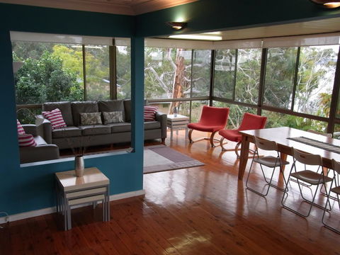 A Lakehouse Escape - Kalgoorlie Accommodation 2