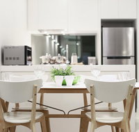 A Modern 2BR Apt Near Federation Square - Kalgoorlie Accommodation