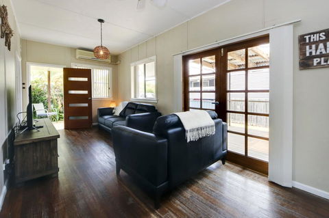 A Reel Teal - Kalgoorlie Accommodation 3
