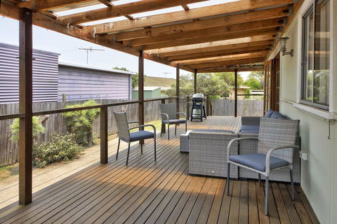 A Reel Teal - Kalgoorlie Accommodation 0