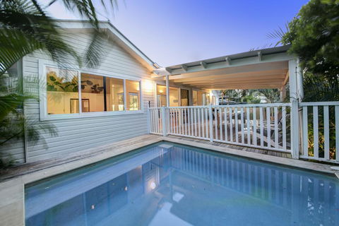 A Summer Cottage - Kalgoorlie Accommodation 0