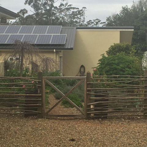 A Very French House - Kalgoorlie Accommodation 3