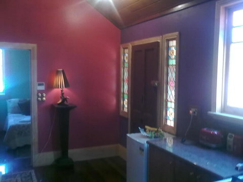 Aarav Cottage - Kalgoorlie Accommodation 3