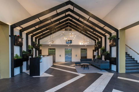 Abbortsford 2 Bed 2 Bath Mountain View Apartment - Kalgoorlie Accommodation 1