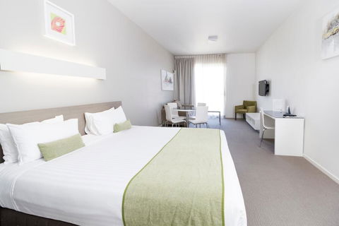 Abode Gungahlin - Kalgoorlie Accommodation 1