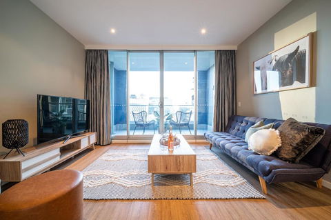 Above The Square On Hindmarsh-Pool - Gym - Carpark - Kalgoorlie Accommodation 0